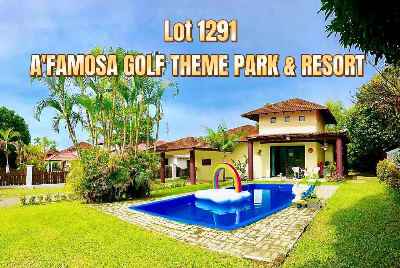 Melaka Afamosa Resort D'Amour Comfortable And Healing With Theater Projector Private Villa With Garden View Swimming Pool Seasonal Christmas Theme Экстерьер фото
