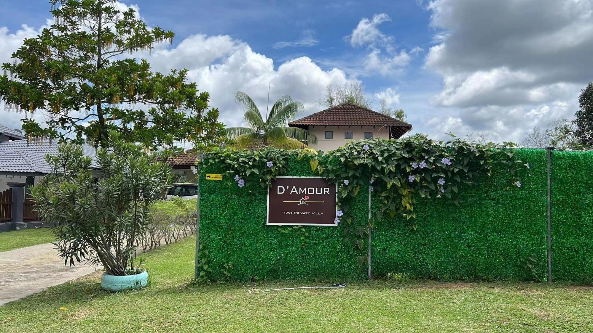Melaka Afamosa Resort D'Amour Comfortable And Healing With Theater Projector Private Villa With Garden View Swimming Pool Seasonal Christmas Theme Экстерьер фото