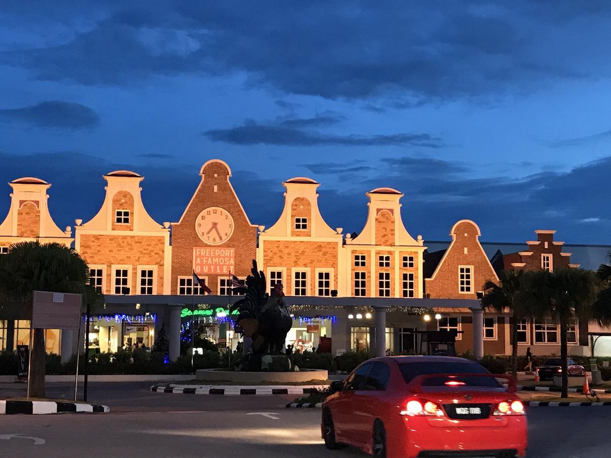 Melaka Afamosa Resort D'Amour Comfortable And Healing With Theater Projector Private Villa With Garden View Swimming Pool Seasonal Christmas Theme Экстерьер фото
